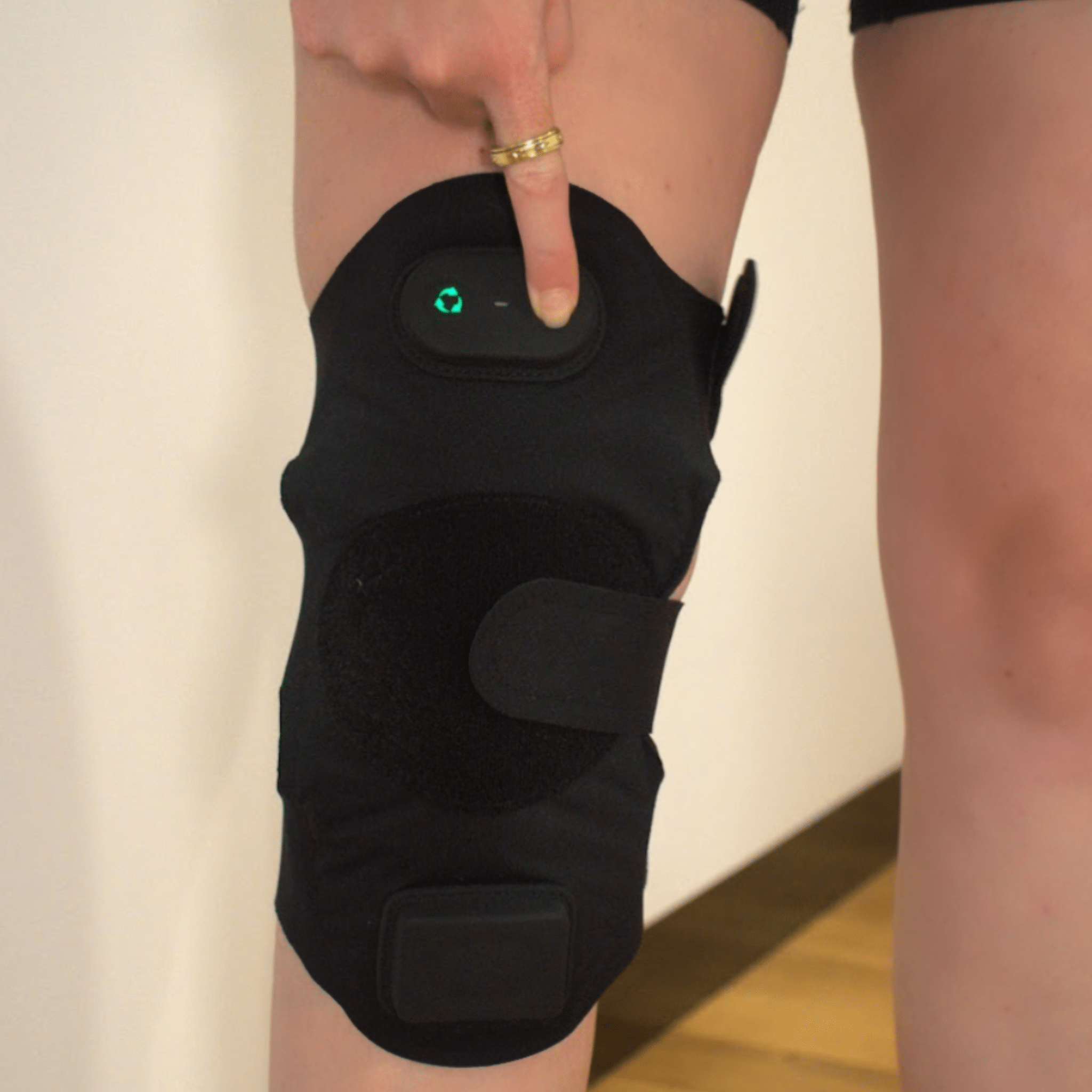 Red Light Knee Brace - Wearable Red Light Therapy Knee Brace. 660nm + 850nm. Cordless. by PeakMe, SKU PK-RLT-KNEE